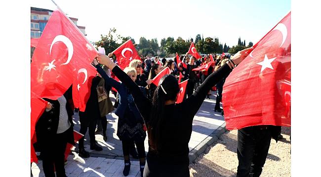 Adana'da 250 kadın Afrin'e gitmek için başvurdu