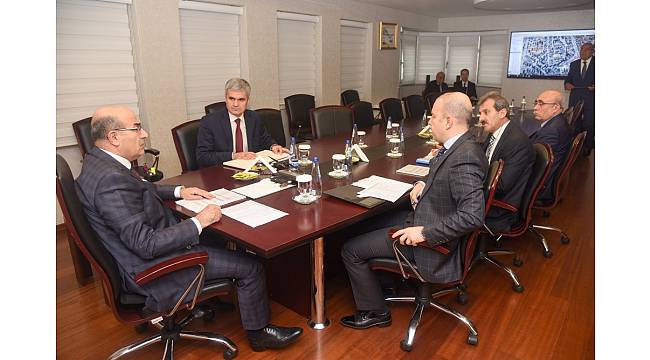 Adana'daki okul yatırımları değerlendirildi