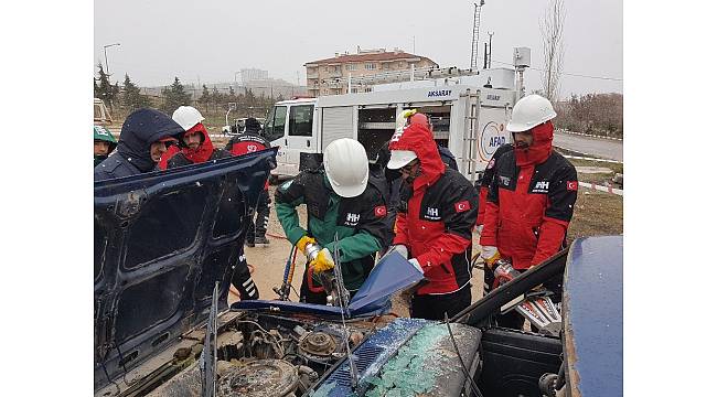 AFAD'dan İHH personeline arama kurtarma eğitimi