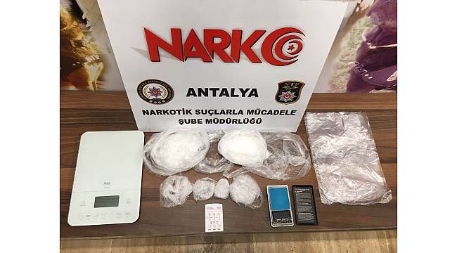 Antalyada uyuşturucu operasyonu: 2 gözaltı