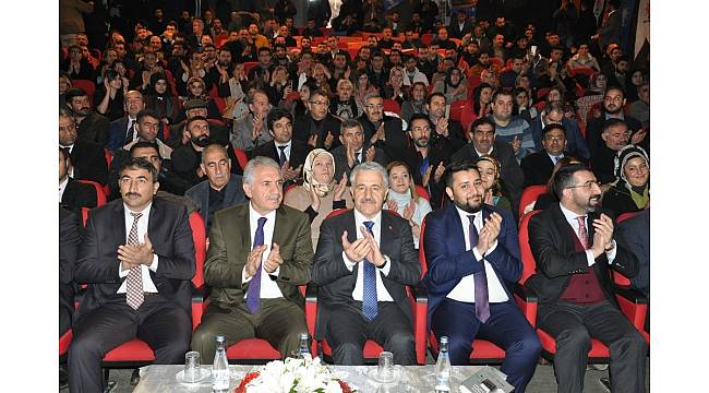 Bakan Ahmet Arslan, Kars'ta AK Parti Gençlik Kolları Kongresine katıldı