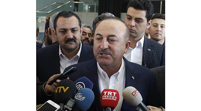 Bakan Çavuşoğlu: "ABD'nin terör örgütüyle bağını koparması gerekiyor"