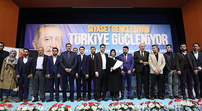 Bakan Tüfenkci Yeşilyurt Gençlik Kolları Kongresine katıldı