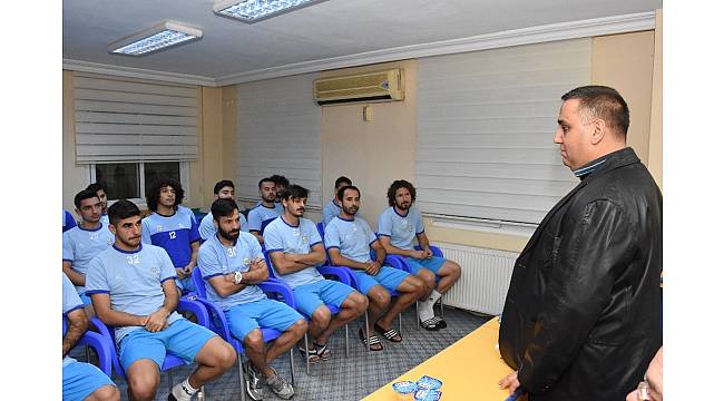 Başkan Can, Tarsus İdman Yurdu&#39;ndan şampiyonluk istedi
