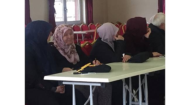 Başkan Üzülmez ve bakımı yapılan yaşlılar Umre'ye gidiyor