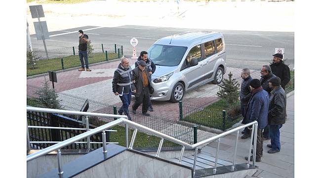Bir anlık öfke yüzünden 80 yaşında katil oldu