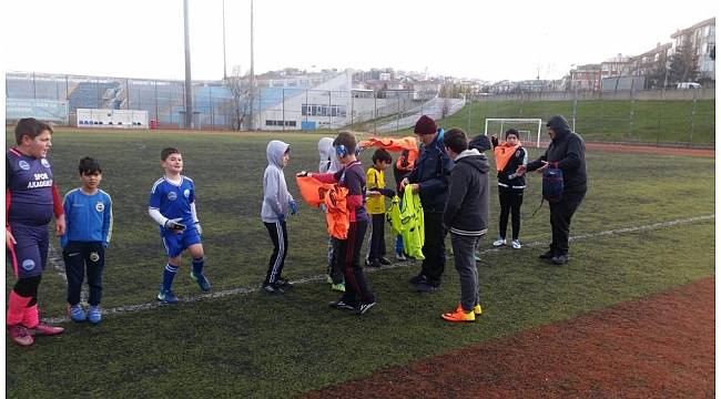 Büyükçekmeceli öğrenciler sömestr tatilinde spor yapıyor