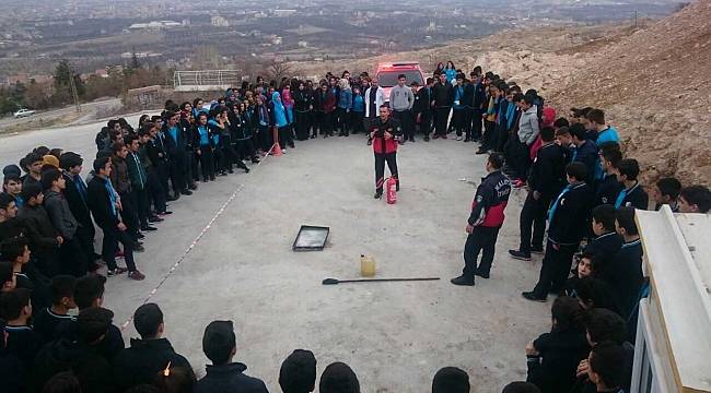 Büyükşehir itfaiyesi 2017'de 5 bin 858 olaya müdahale etti