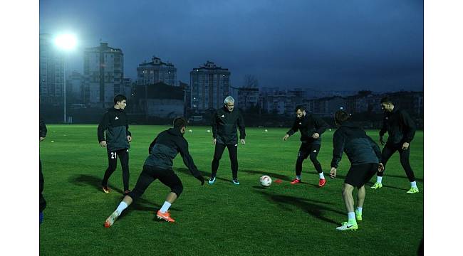 Çanak ve Yılmaz'dan antrenman sürprizi