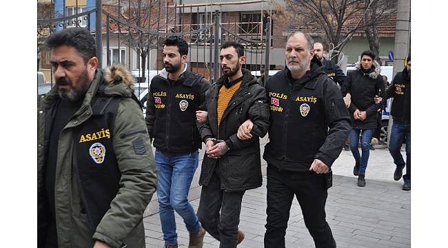 Cezaevinden kaçıp cinayet işledi