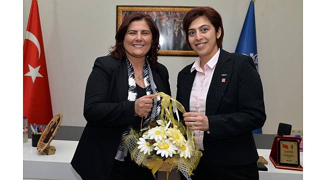 CHP Efeler Kadın Kollarından Başkan Çerçioğlu'na ziyaret