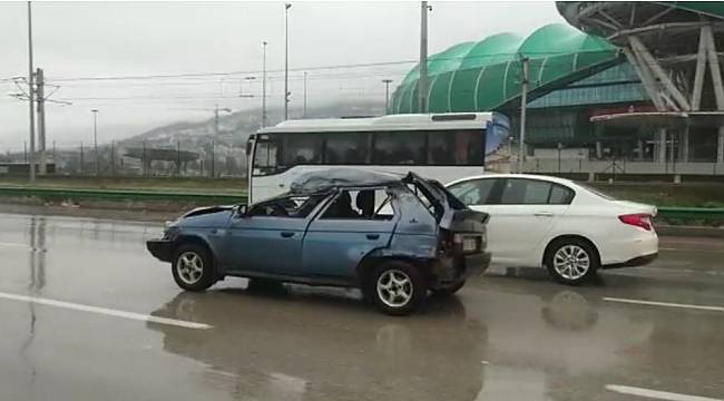 Demir yığını araçla trafikte gezdi