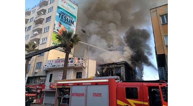 Denizli'de yanan tarihi binanın mirasçıları evin restore edilmesini istiyor