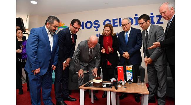 Duayen gazeteciler, yerel gazetecilerle bir araya geldi