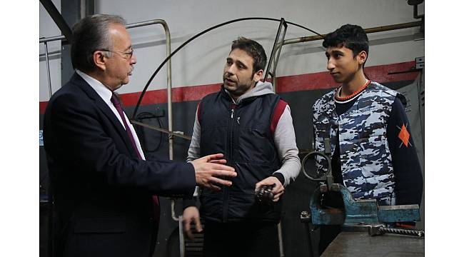 Edirne&#39;de açık lisede okuyanlara iş kapısı
