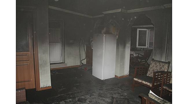 Elektrik arızası evi kül etti