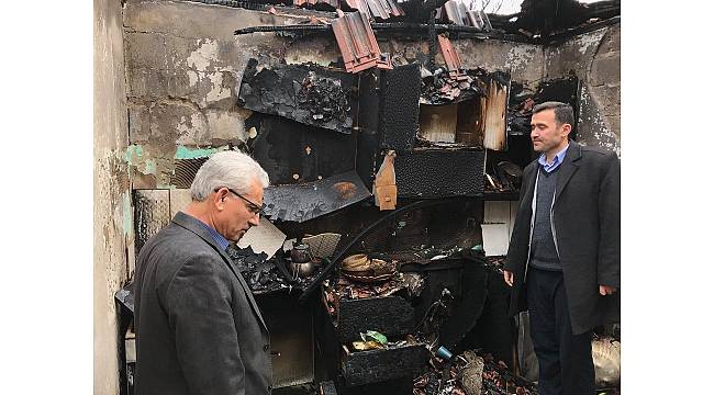 Elektrik kontağı imamın evini yaktı