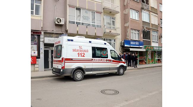 Evin penceresinden düştü