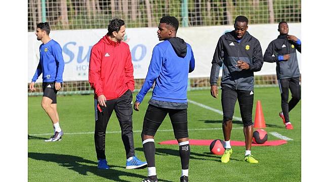 Evkur Yeni Malatyaspor'da Antalya kampı uzatıldı