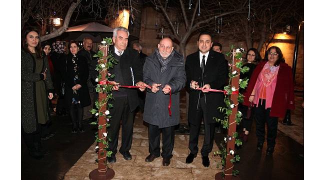 GAÜN Öğretim Görevlisi Aliyev'den Anlamlı Sergi