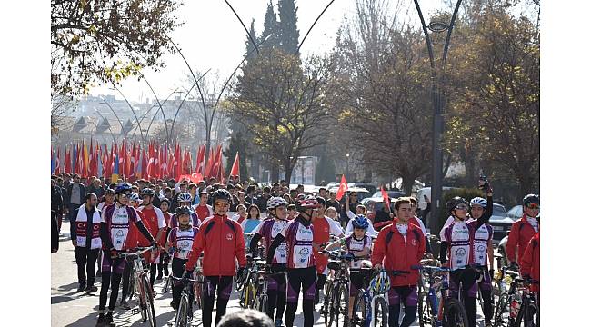 Gaziantep'te binlerce kişi Karkamış Şehitleri için yürüdü