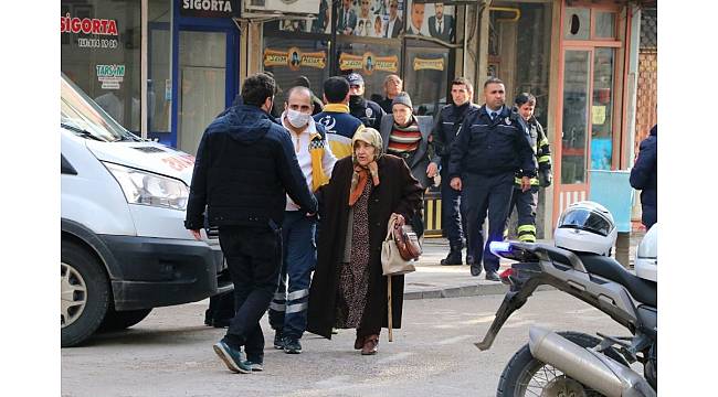 Genelkurmay Başkanı Hulusi Akar'ın ziyaret ettiği valilik yakınına roket düştü