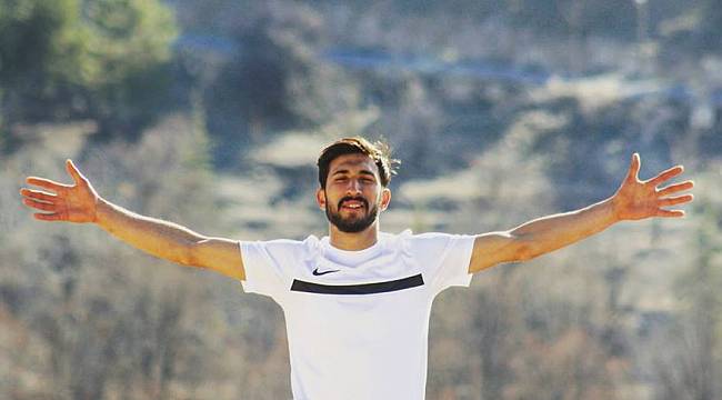 Golcü Ebubekir Yardım performansıyla adından söz ettiriyor