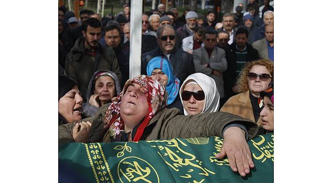 Gülsüm annenin Umut'u toprağa verildi