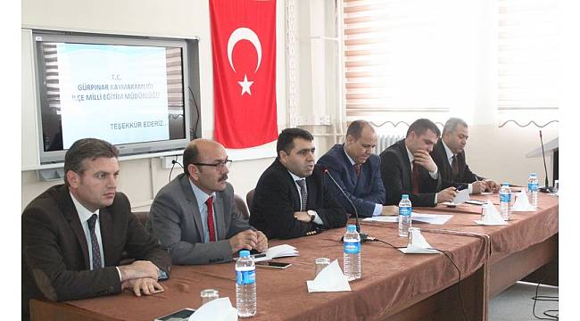 Gürpınar'da 'eğitim değerlendirme' toplantısı
