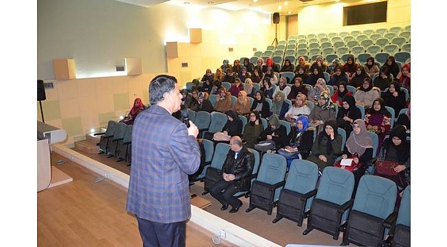 HRÜ 9'uncu sınıf öğrencilerine yönelik seminer düzenlendi