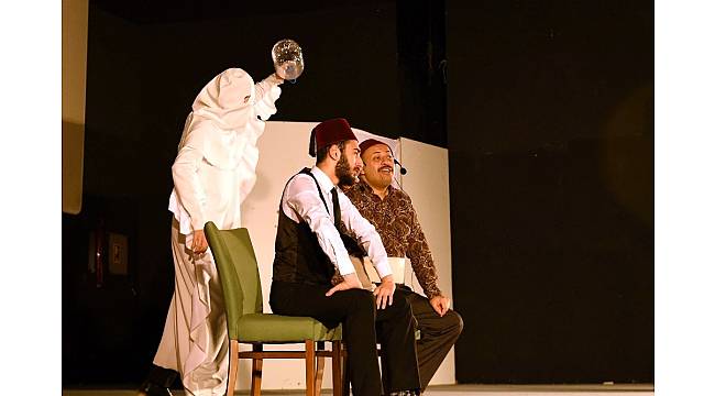 Isparta Belediyesi'nden çocuklara karne hediyesi