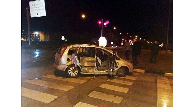 Isparta'da feci kaza: 2 ölü, 3 yaralı