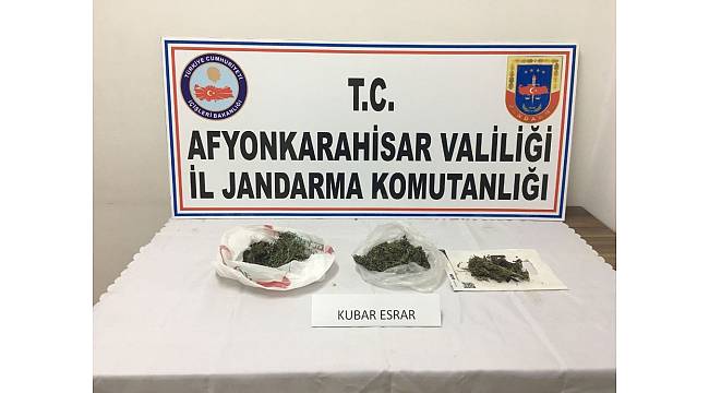 Jandarma 256 gram esrar maddesi ele geçirdi