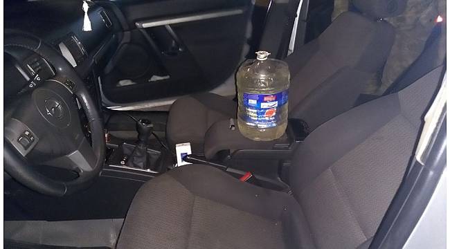 Jandarmanın durdurduğu otomobilde uyuşturucu düzeneği ele geçirildi