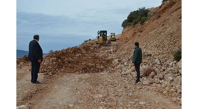 Kaş Bezirgan'da stabilize yol çalışmaları başladı