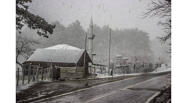 Kazdağları'nda kar yağışı etkili oluyor