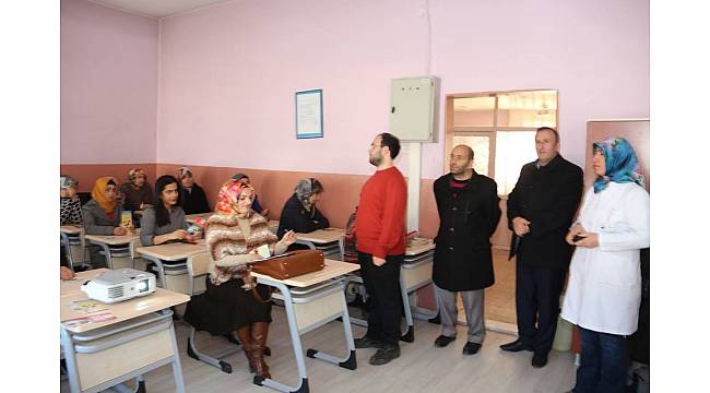Kursiyerlere verem hastalığı anlatıldı
