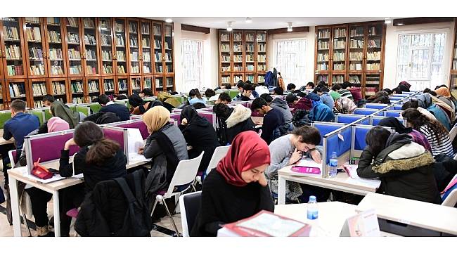 Kütüphanelerde yarıyıl yoğunluğu