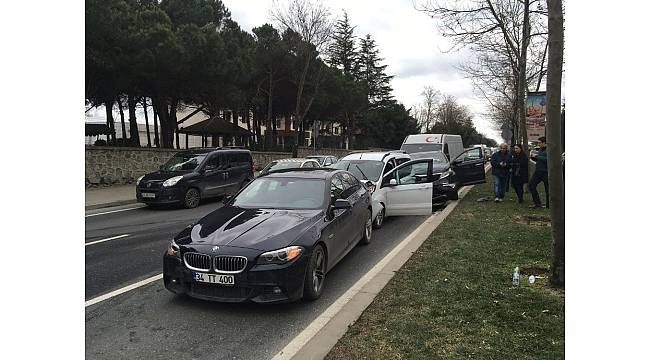 Maslak'ta zincirleme kaza: 1'i çocuk 4 yaralı