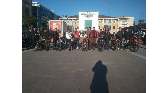 Motosiklet tutkunları M. Kemalpaşa'da buluştu