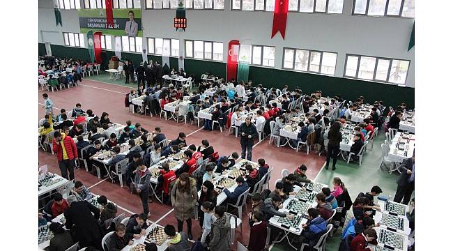 Öğrenciler satrançta hünerlerini sergiledi