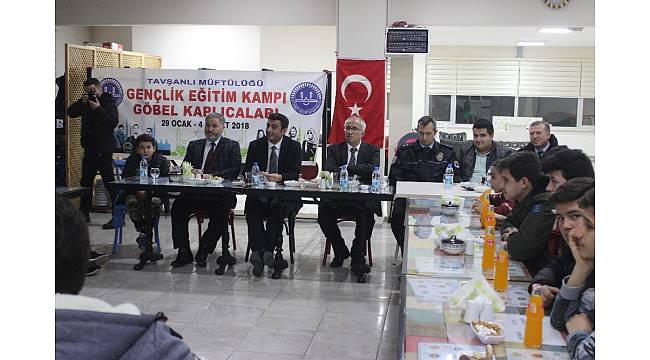 Öğrenciler Zeytin Dalı Gençlik Kampı'nda