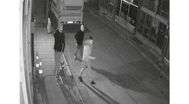 Polis, silahlı gaspçıları maskelerinden yakaladı