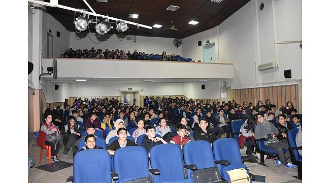 Şehzadeler'de ortaokul öğrencilerine ders çalışma semineri