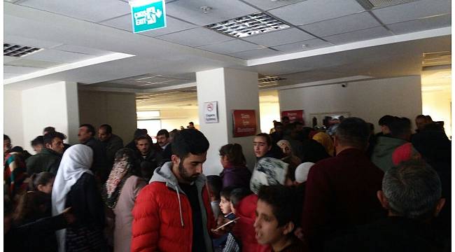 Şemdinli&#39;de onlarca öğrenci hastanelik oldu