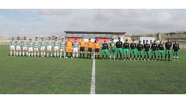 Siirtli amatör lig maçına çıkan futbolcular Afrin'deki askerler için dua etti