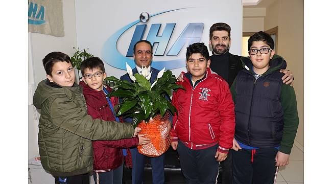 Sinema ve Fotoğrafçılık Kulübü öğrencilerinden İHA'ya ziyaret