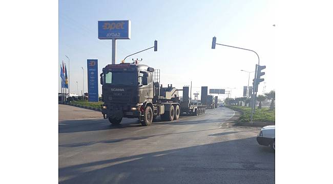 Sınır birliklerine askeri sevkiyat devam ediyor