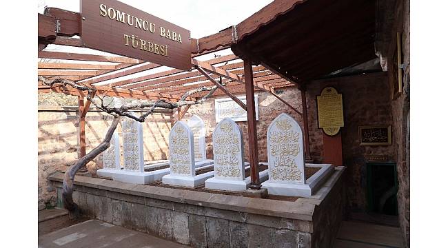 Somuncu Baba'ya Osmanlıca mezar taşı