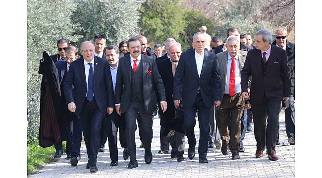 STK başkanlarından sivil şehit elektrik teknisyeninin ailesine taziye ziyareti